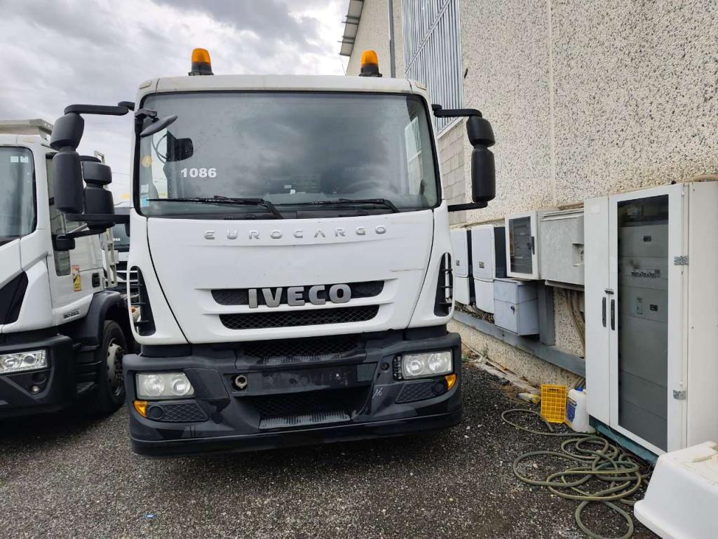 Iveco EUROCARGO 180E25K Photo 19