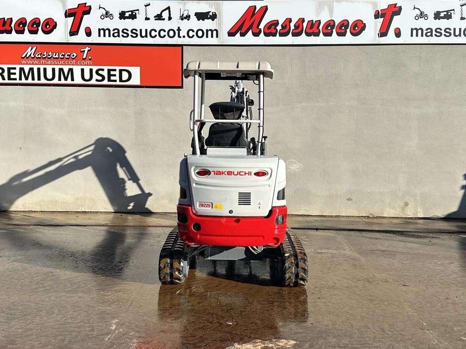 Takeuchi TB225 Photo 21