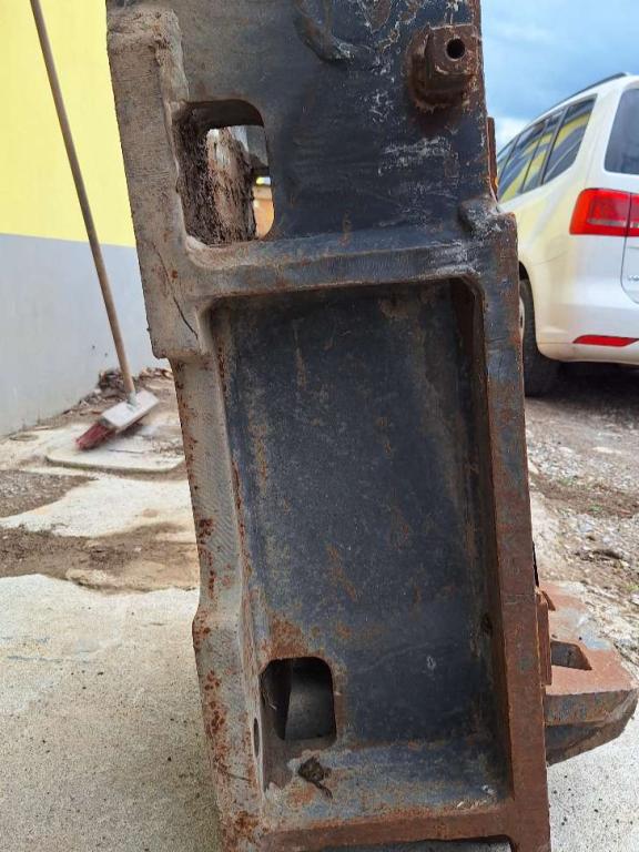 Baumaschinen technic for 26-32 ton excavators Attachment plate Photo 7
