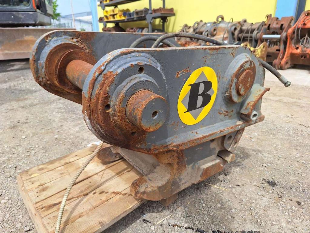 Winkelbauer for 20-25 ton excavators Attache rapide Photo 2