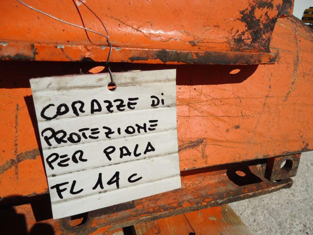 Plaques de blindage inférieure pour Fiat Allis FL14C Photo 3