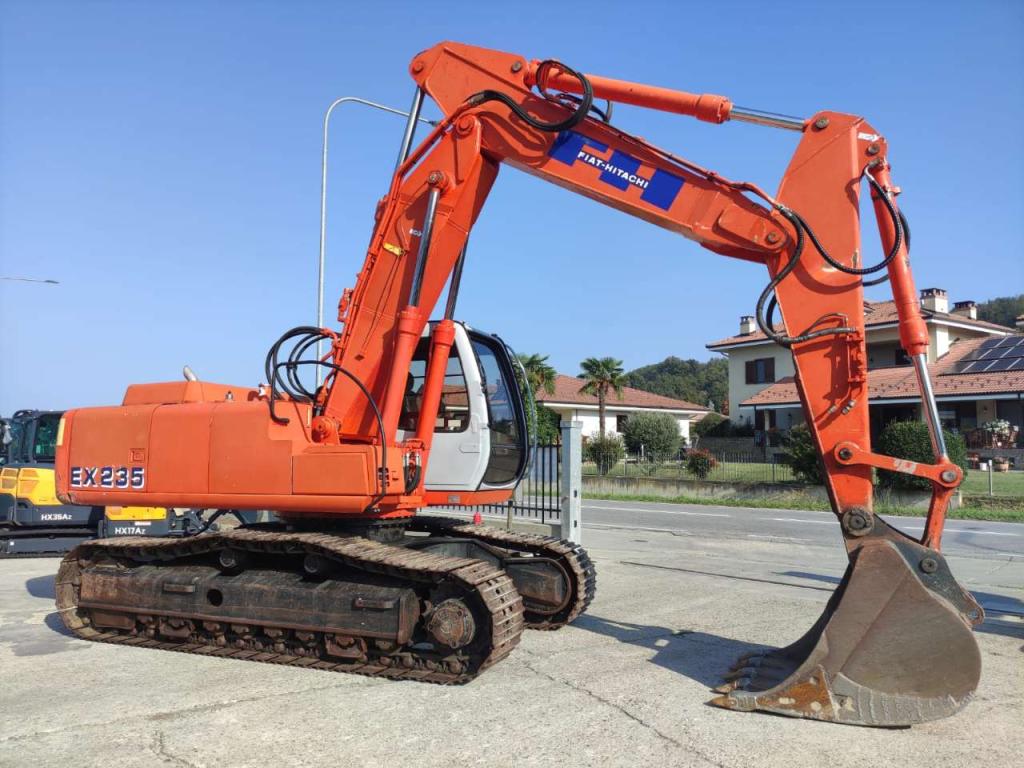 Fiat Hitachi EX235T Photo 3