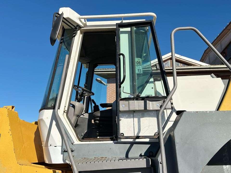 Liebherr L574 Photo 12