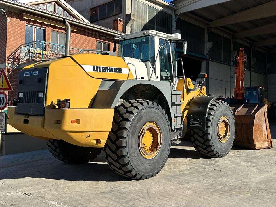 Liebherr L574 Photo 20