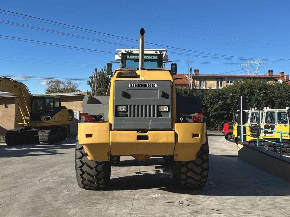 Liebherr L574 Photo 21