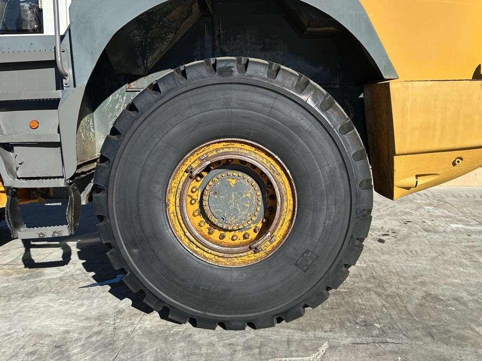 Liebherr L574 Photo 9