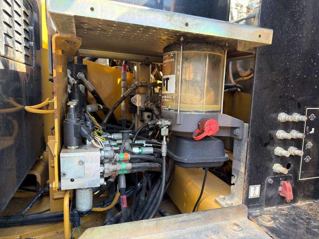 Caterpillar M322D Photo 28