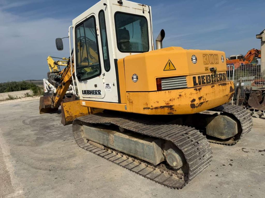 Liebherr R308 Photo 4