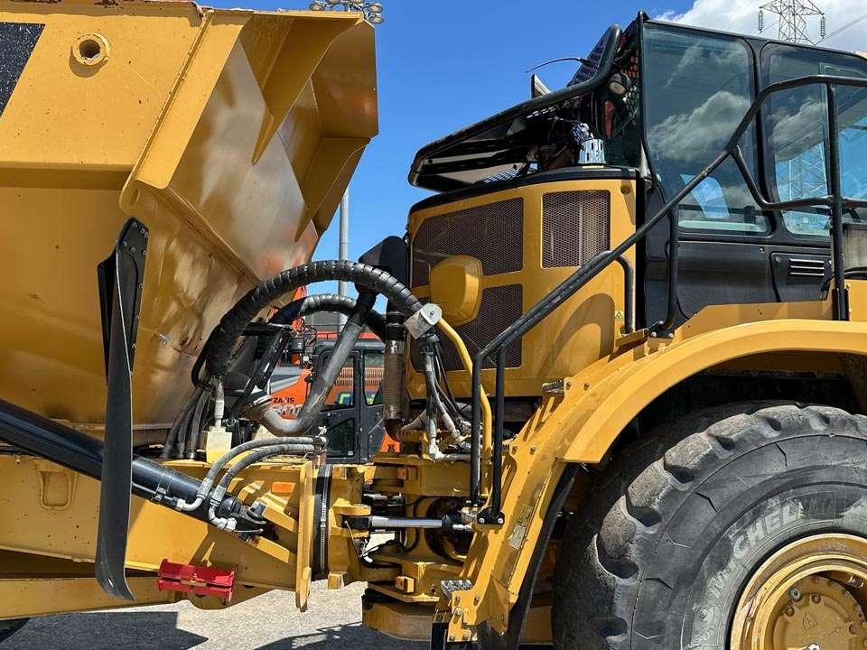 Caterpillar 745C 6X6 Photo 11