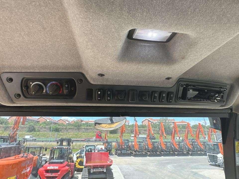 Caterpillar 745C 6X6 Photo 19