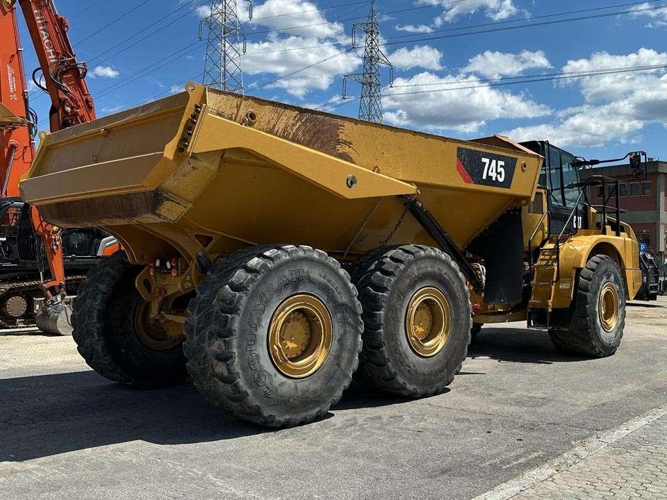 Caterpillar 745C 6X6 Photo 24
