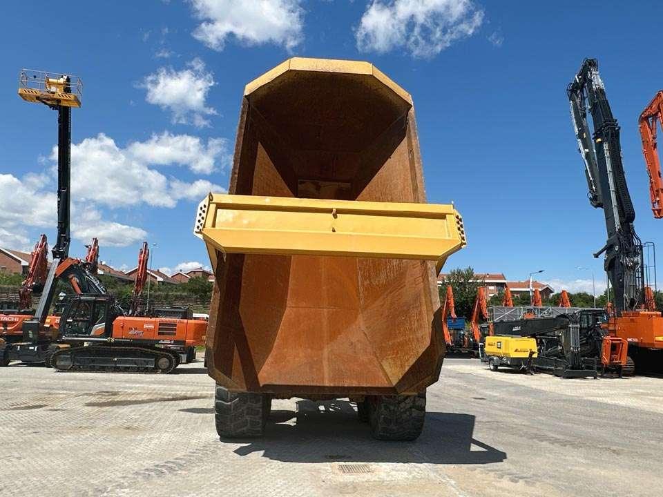 Caterpillar 745C 6X6 Photo 27