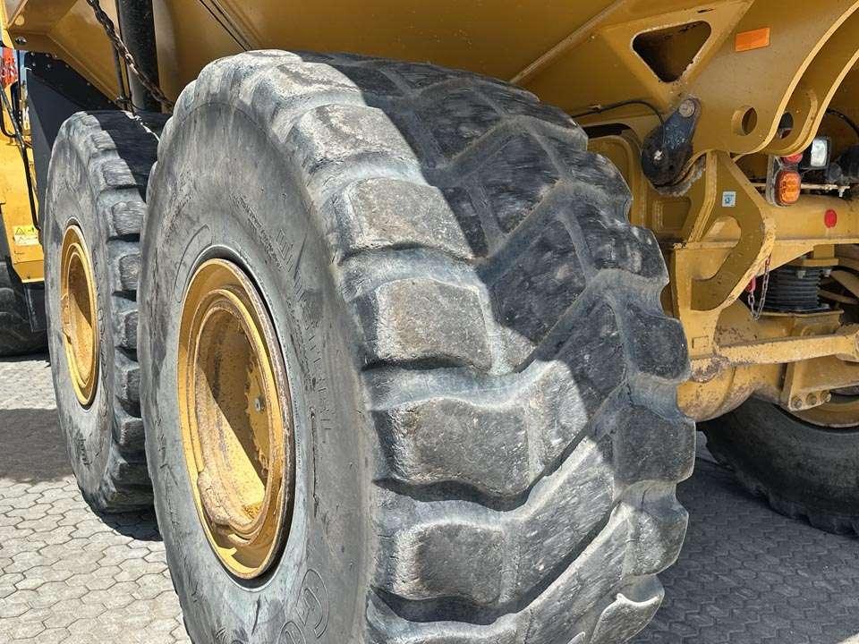 Caterpillar 745C 6X6 Photo 8