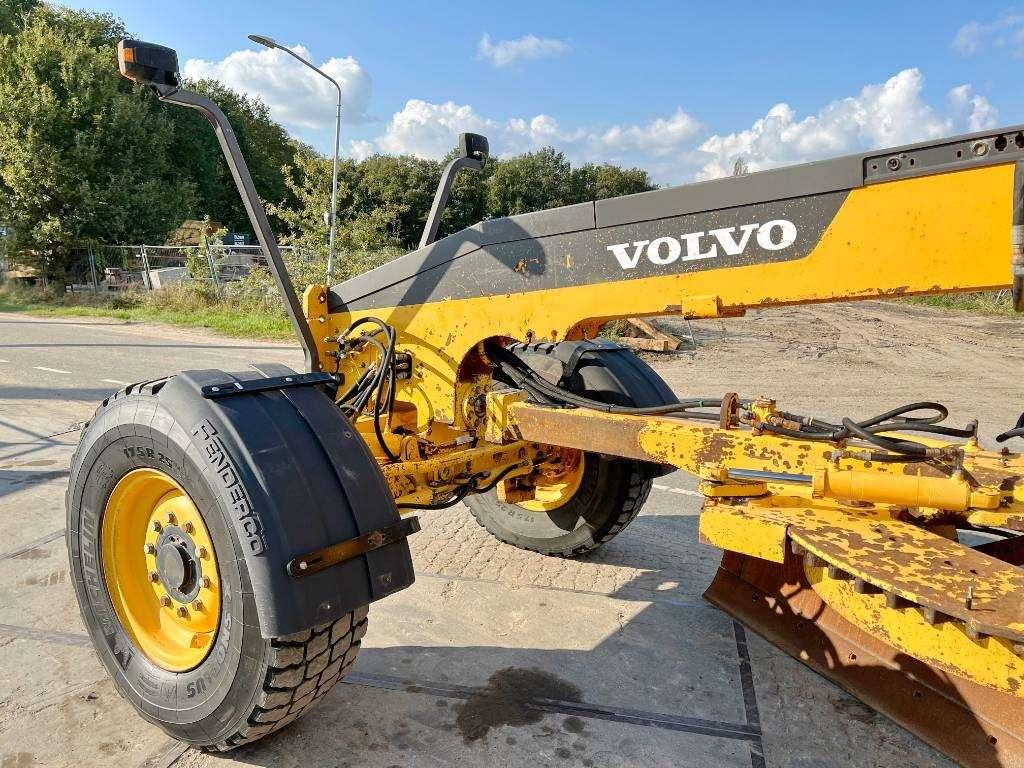 Volvo G946B 6x6 AWD - EPA Certified Photo 11