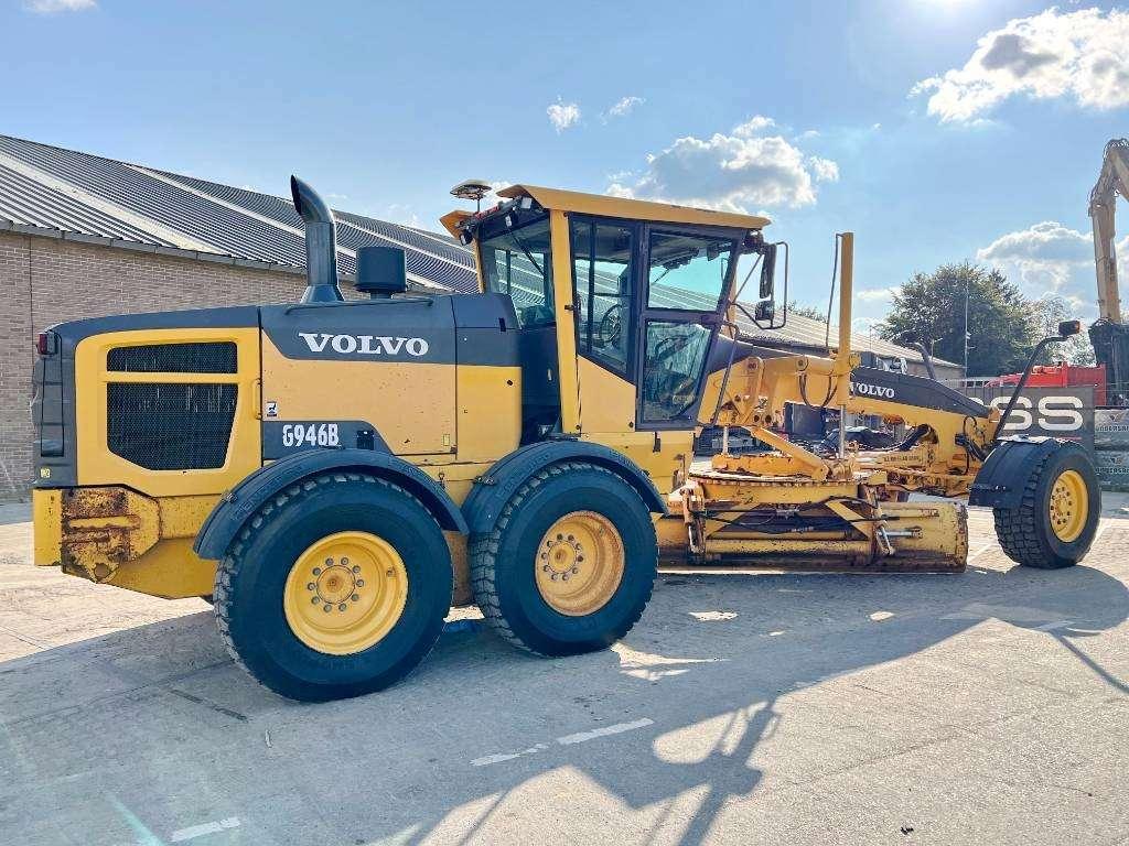 Volvo G946B 6x6 AWD - EPA Certified Photo 4