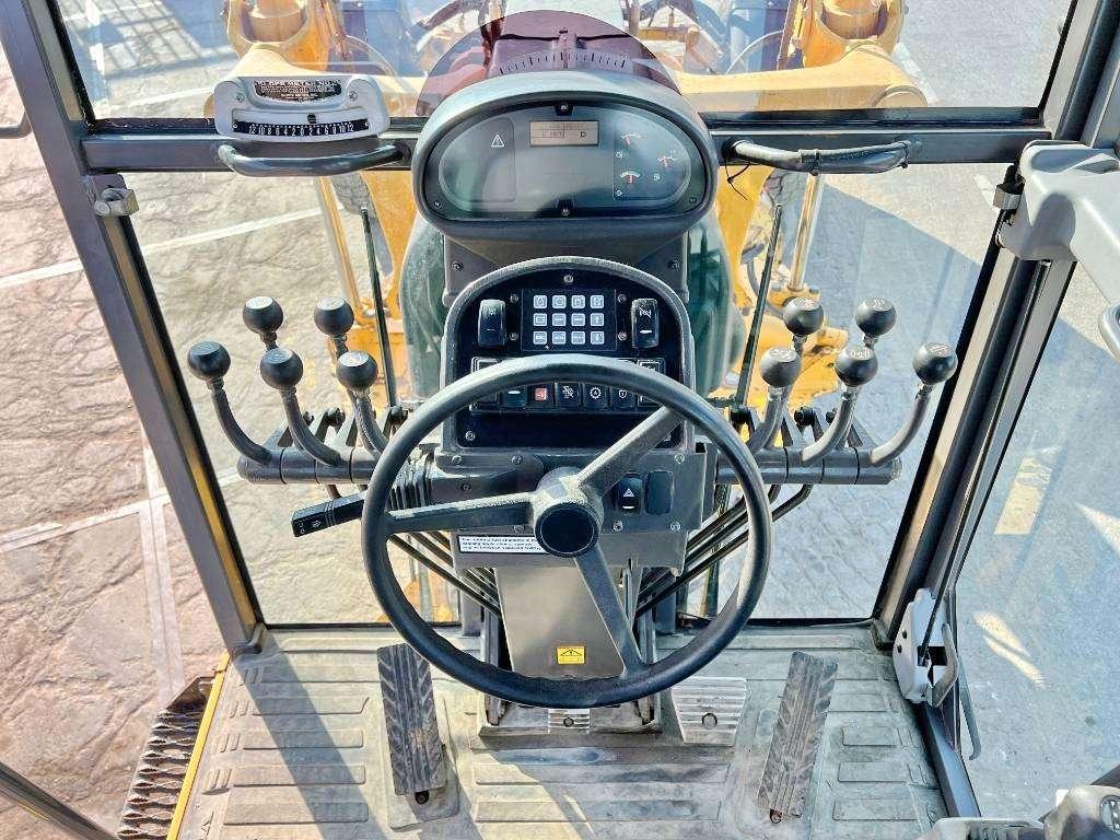 Volvo G946B 6x6 AWD - EPA Certified Photo 7