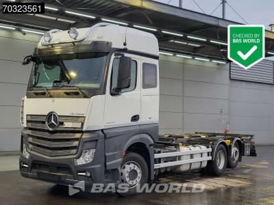 Mercedes-Benz Actros 2540 6X2 BDF Lift-Axle Automatic Euro 6 en vente par BAS World B.V.