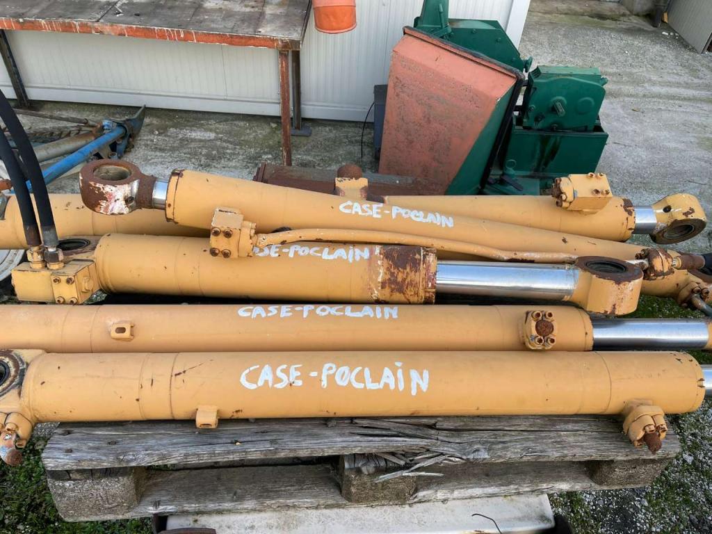 Piston pour Case Poclain Photo 1