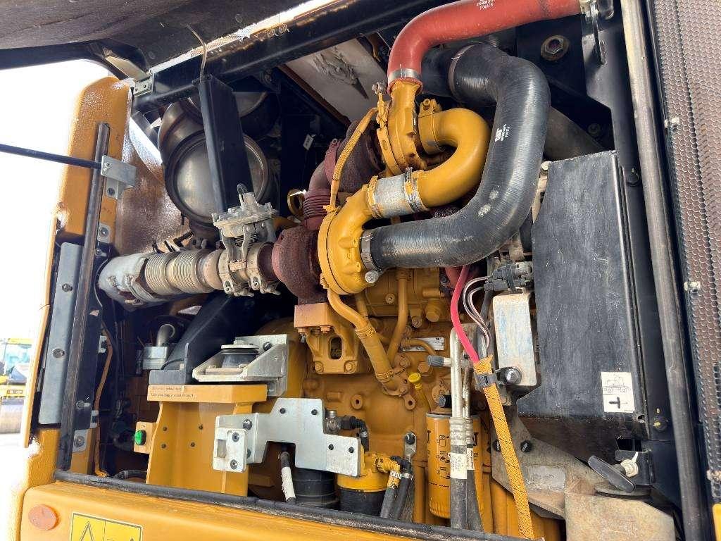Caterpillar M315F - With OilQuick Photo 24