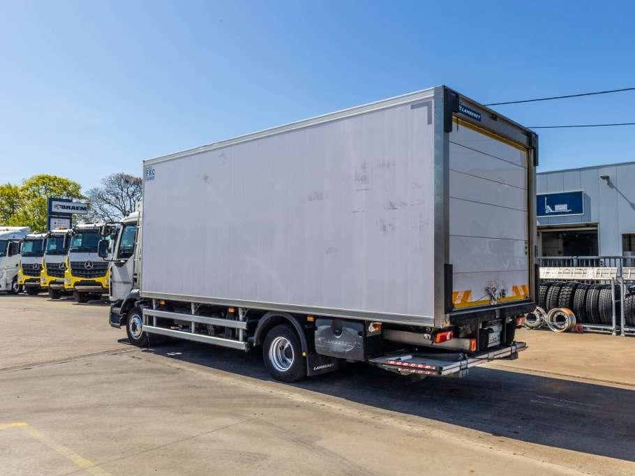 Renault D10 210 DXI // FRIGO CARRIER SUPRA 750+HAYON Photo 6