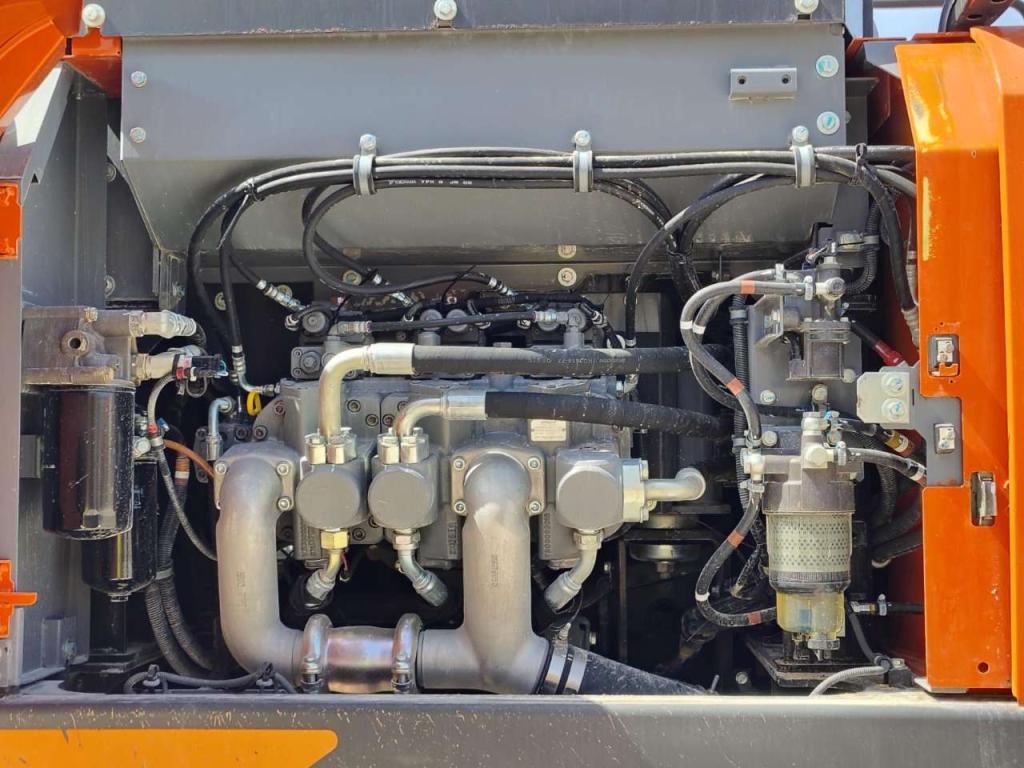 Hitachi ZX 350 LCN-7 M Photo 9