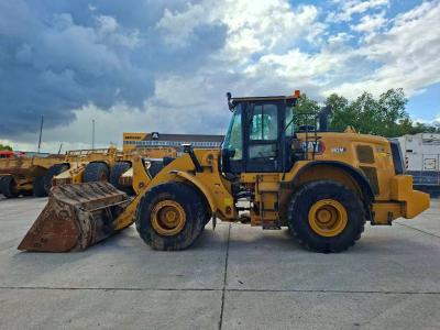 Caterpillar 962M Photo 1
