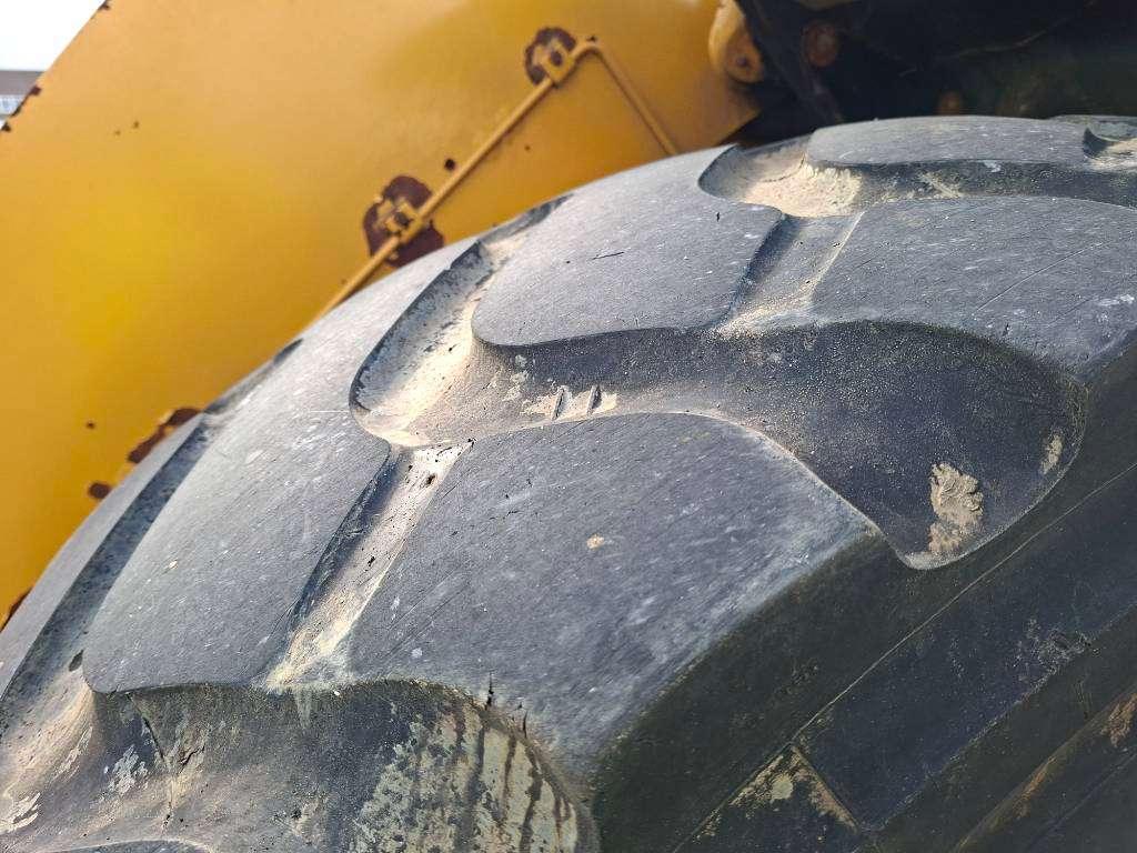 Caterpillar 962M Photo 8