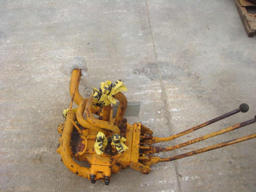 Distributeur hydraulique pour Fiat FL8 Photo 5