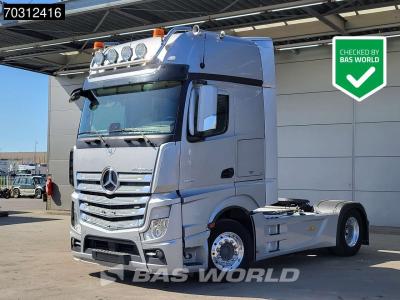 Mercedes-Benz Actros 1963 4X2 Gigaspace Retarder Hydraulic Alcoa's Full-Air Xenon Navi ACC Leder en vente par BAS World B.V.