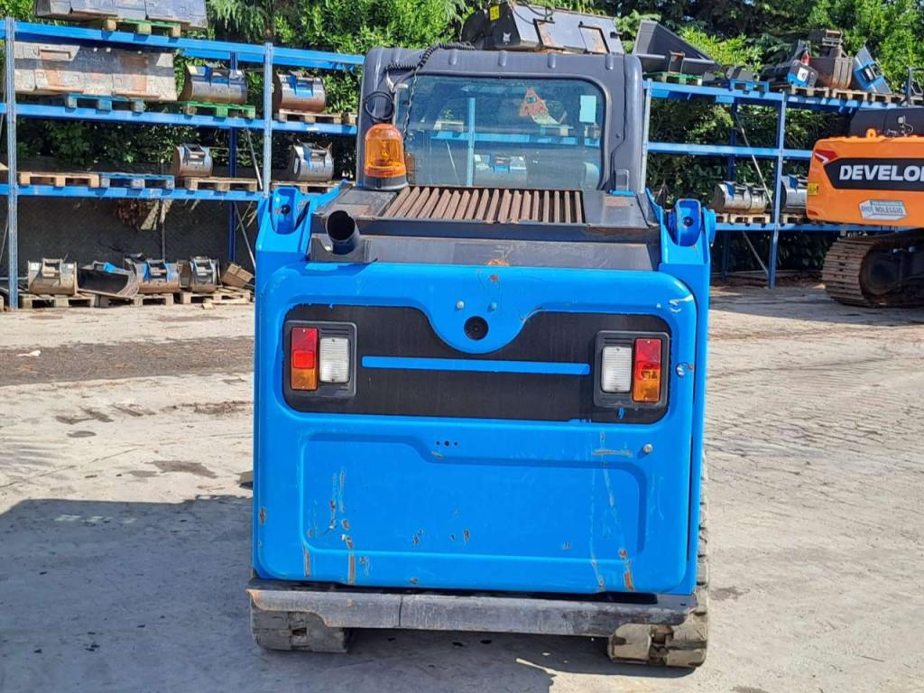 Bobcat T450J Photo 4