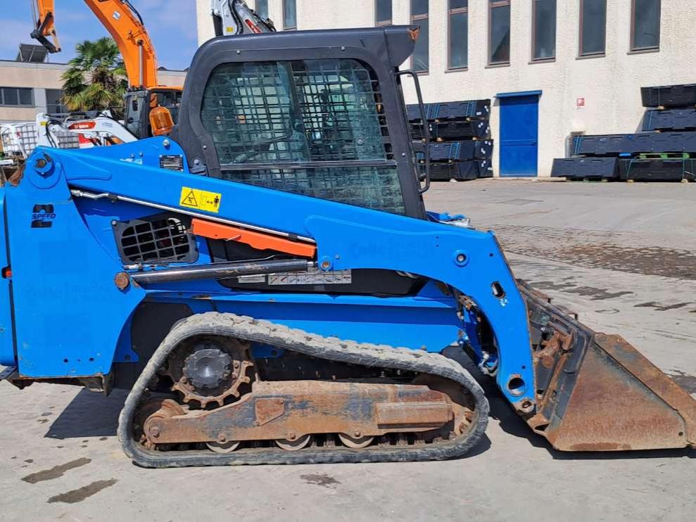 Bobcat T450J Photo 6
