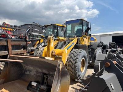 Komatsu WA320 Photo 1