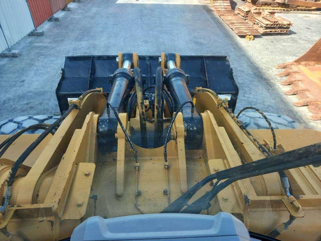 Caterpillar 980 (Abu Dhabi) Photo 23