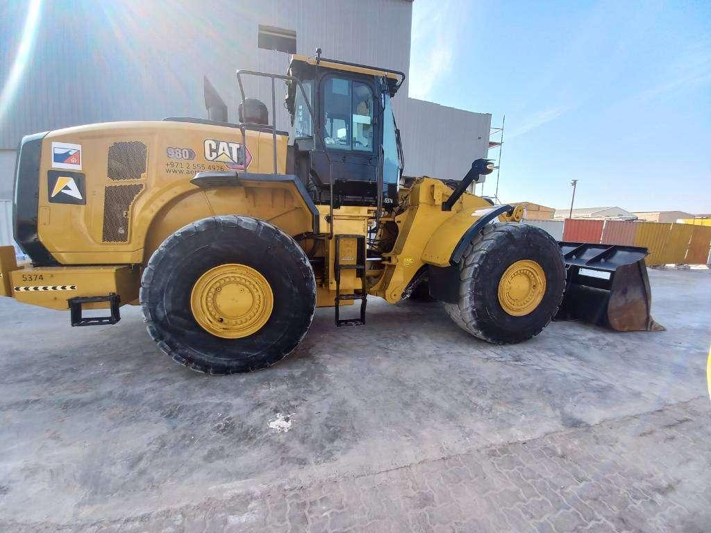 Caterpillar 980 (Abu Dhabi) Photo 6
