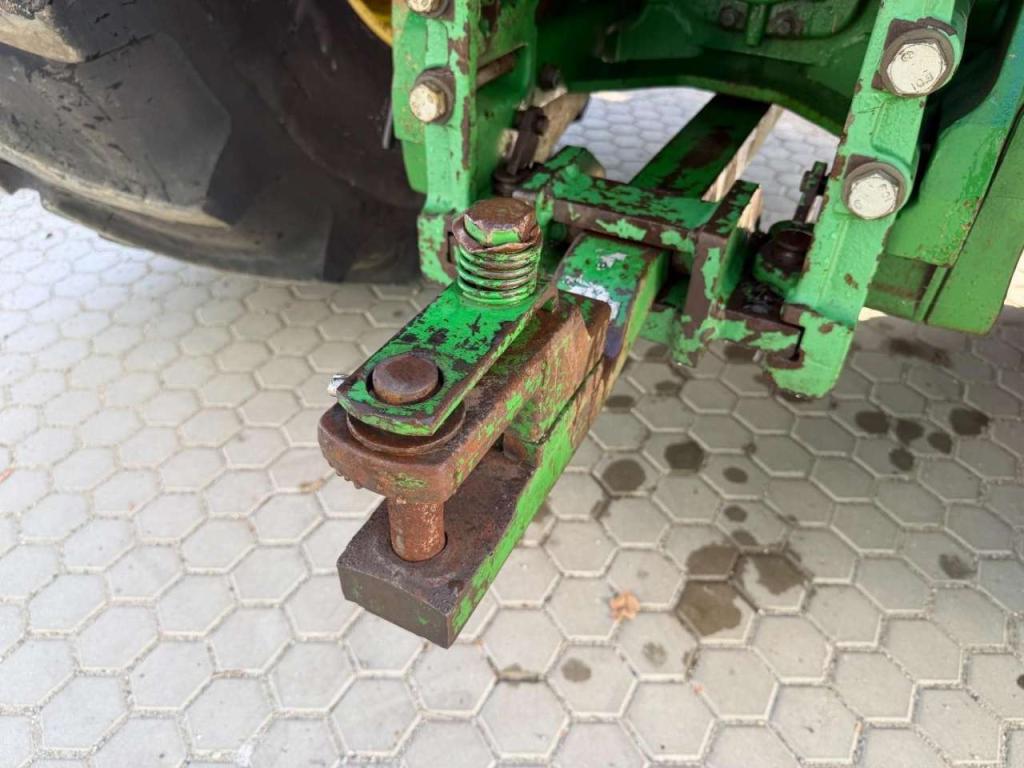 John Deere 8230 PowerShift - NO TLS Photo 24