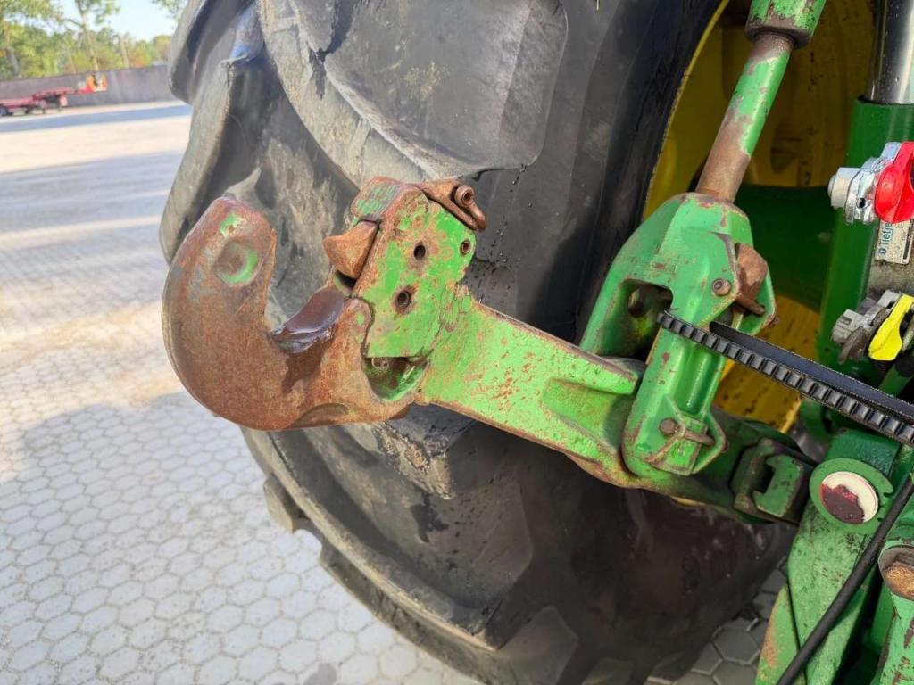 John Deere 8230 PowerShift - NO TLS Photo 25