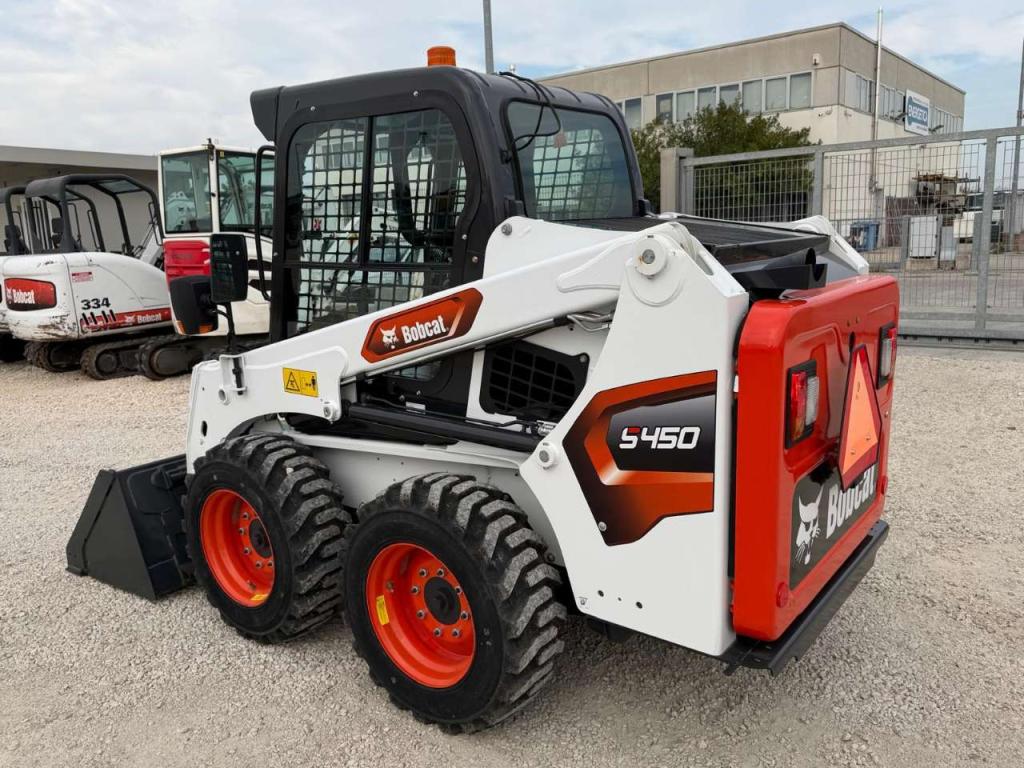 Bobcat S450 Photo 3