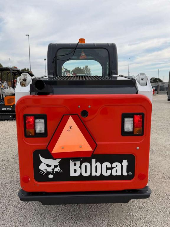 Bobcat S450 Photo 5