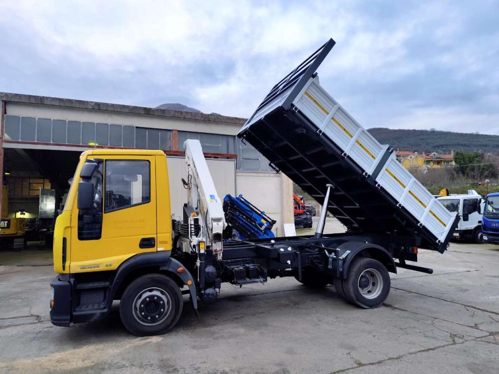 Iveco EUROCARGO 120E28P Photo 17