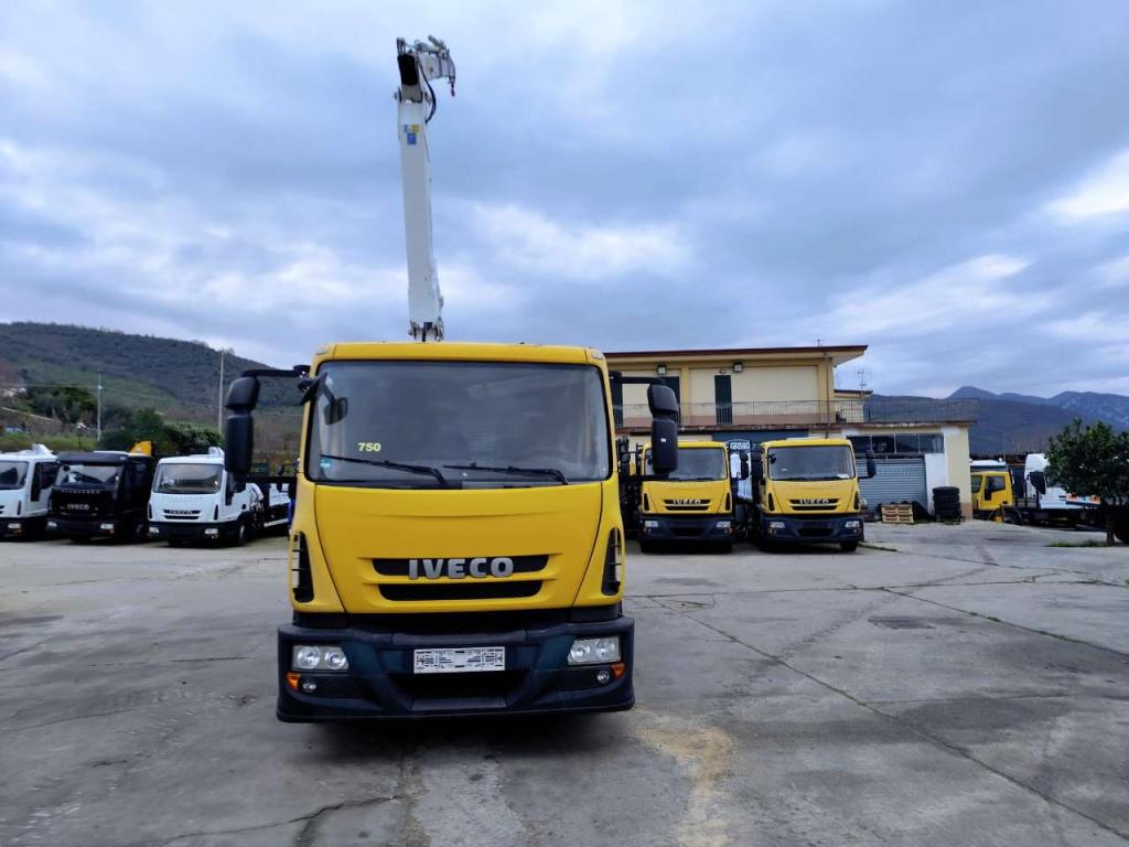 Iveco EUROCARGO 120E28P Photo 28