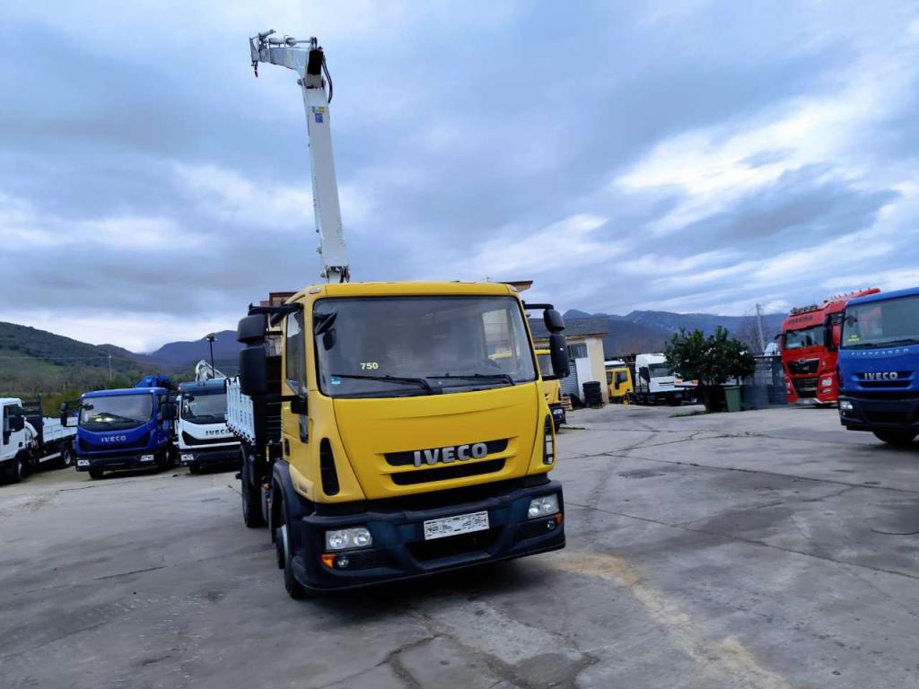 Iveco EUROCARGO 120E28P Photo 29