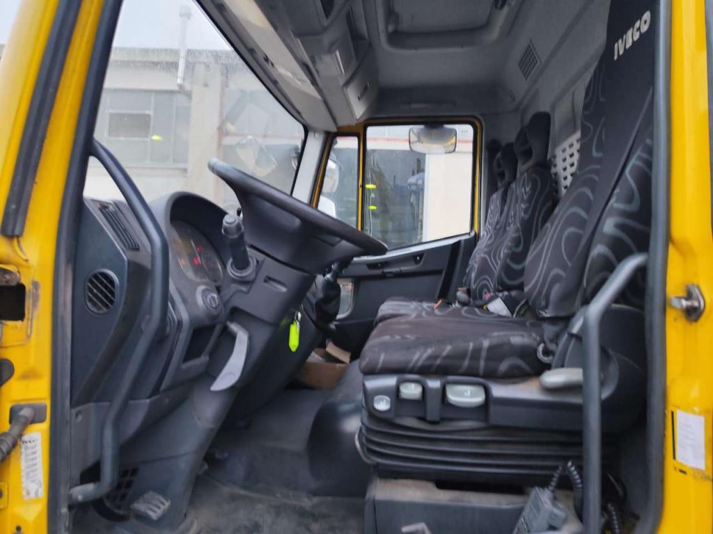 Iveco EUROCARGO 120E28P Photo 5
