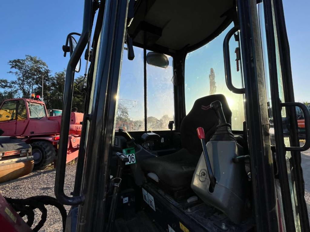Yanmar VIO23 Photo 13