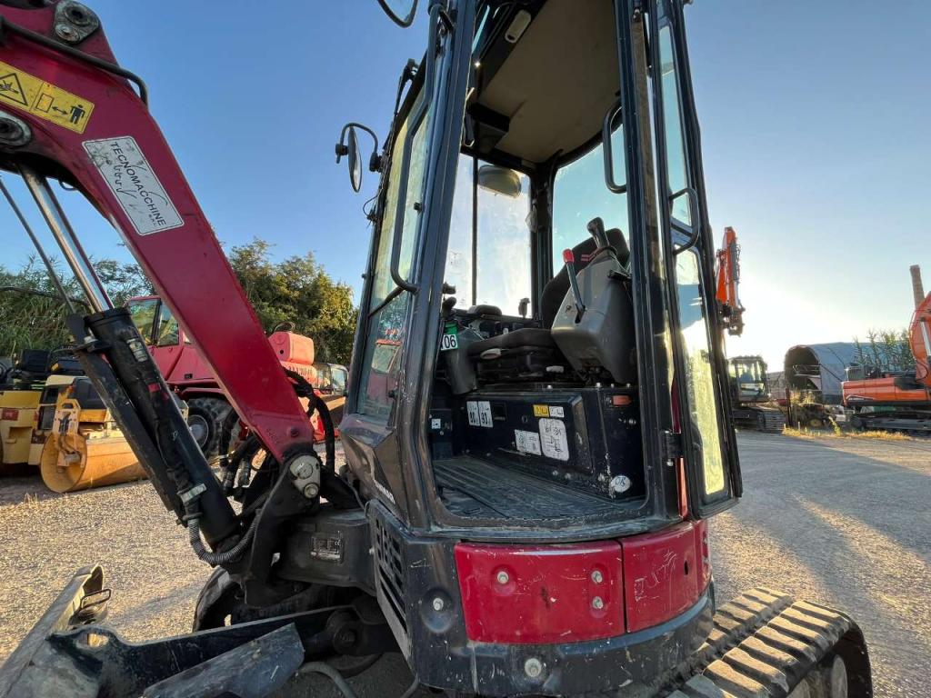 Yanmar VIO23 Photo 14