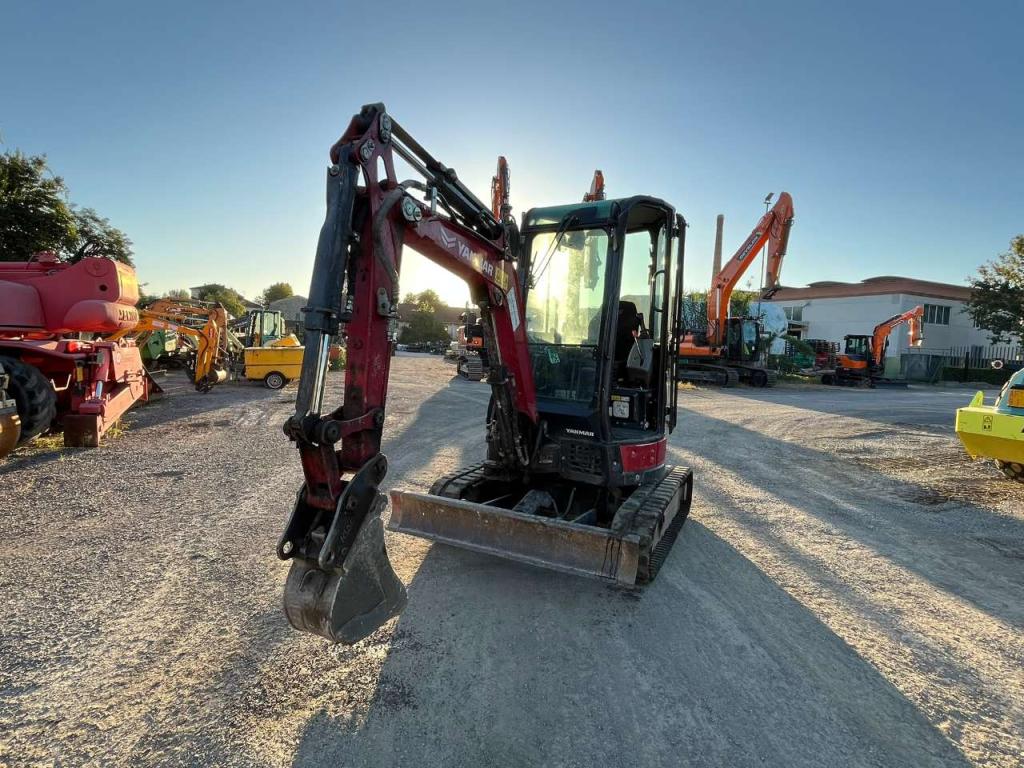 Yanmar VIO23 Photo 2