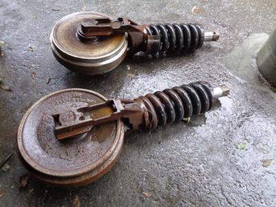 Roue folle pour New Holland E 215 en vente par PRV Ricambi Srl