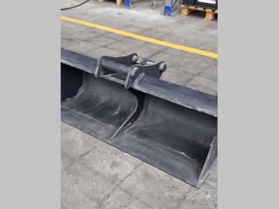 Godet de curage en vente par C.A. E P. Ghetti Spa