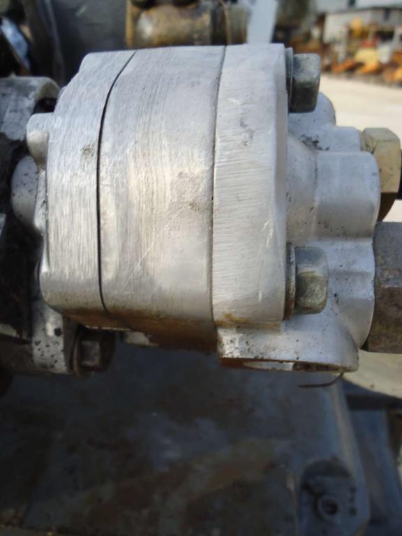 Pompe hydraulique de servomécanisme pour Fiat Kobelco W270 Photo 2