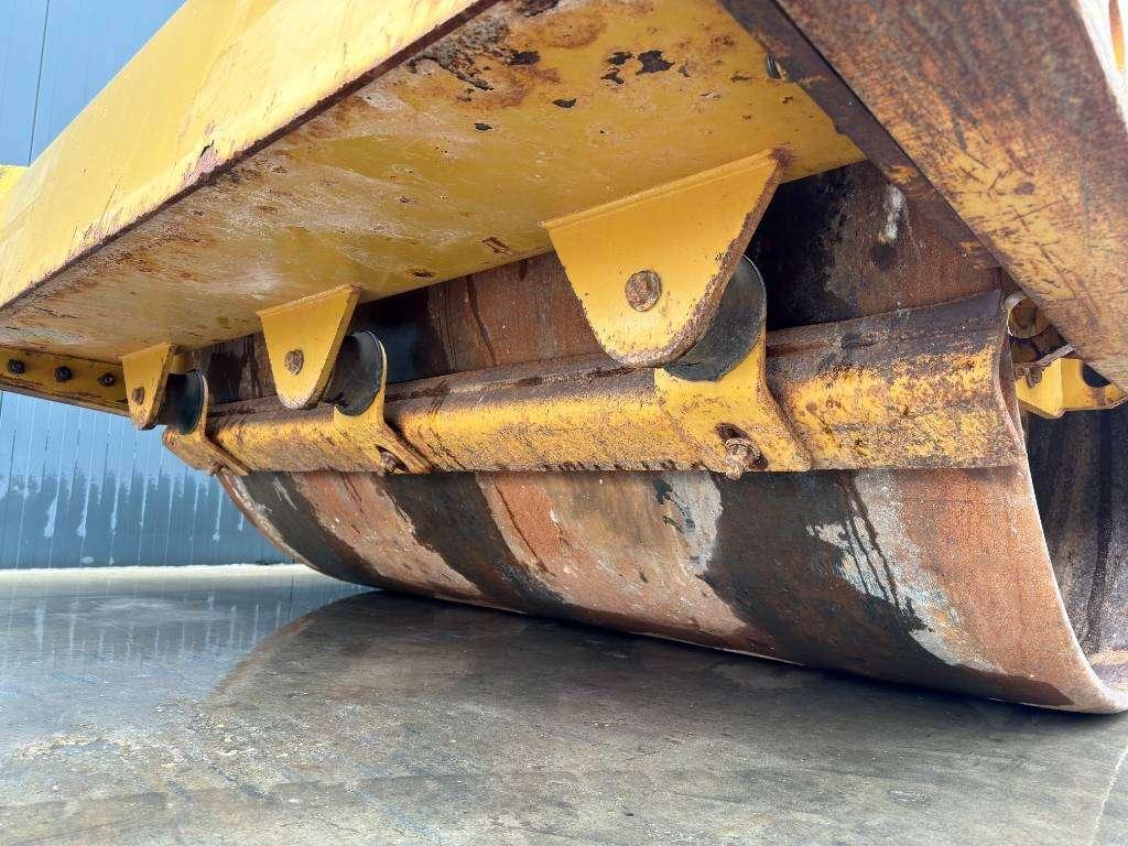 Caterpillar CS76 XT Photo 19