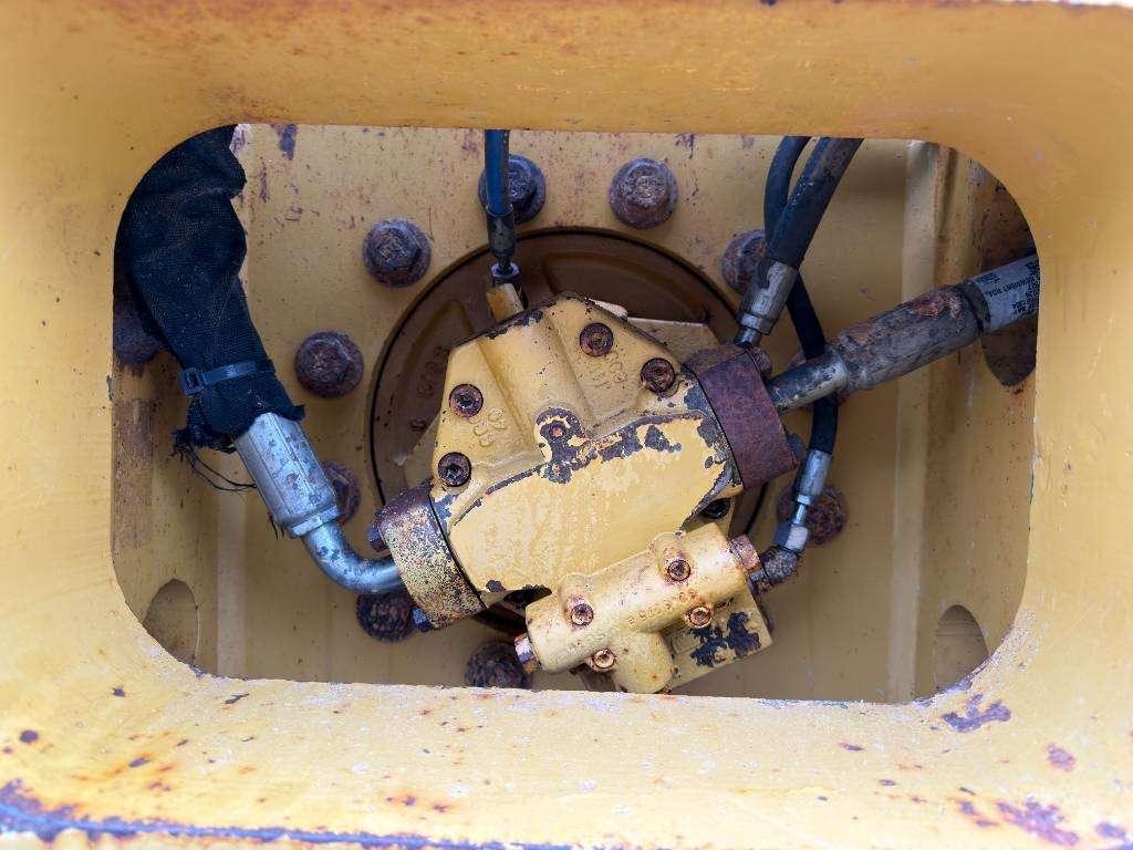 Caterpillar CS76 XT Photo 24